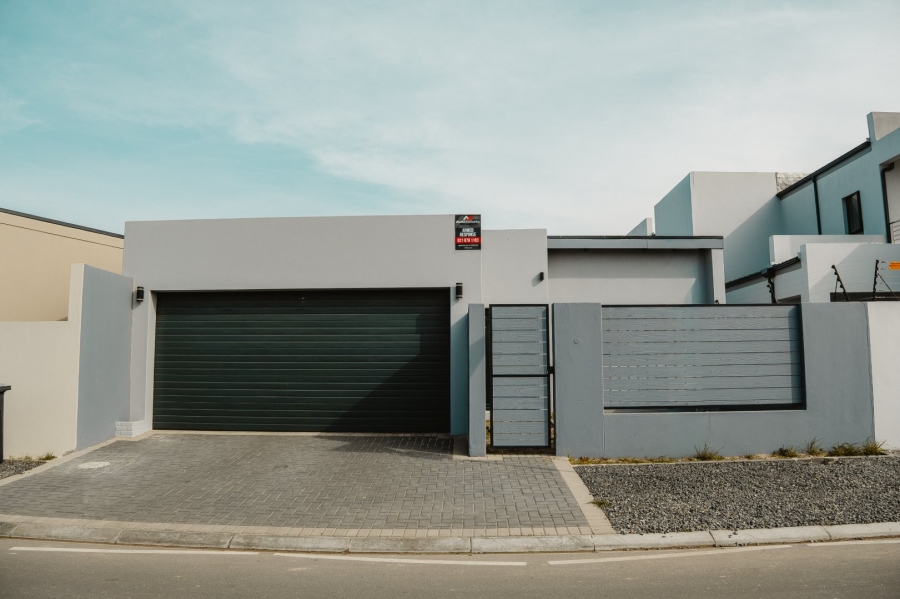 3 Bedroom Property for Sale in Sandown Western Cape